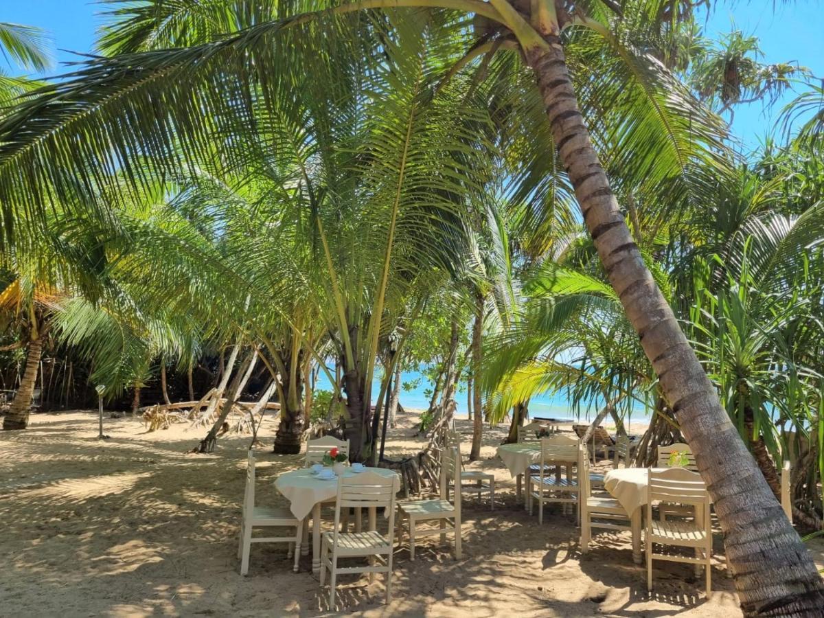 Golden Beach Paradise Tangalle Exterior photo