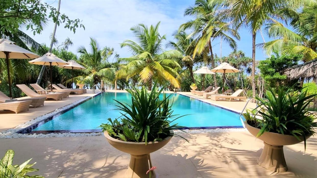 Golden Beach Paradise Tangalle Exterior photo